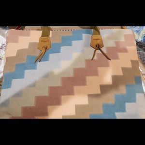 Rivage indian accents w/ leather hardware.